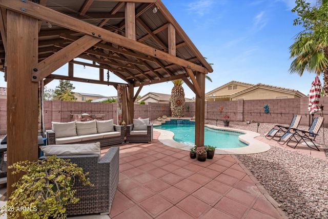 566 W COBBLESTONE Court, Casa Grande, AZ 85122