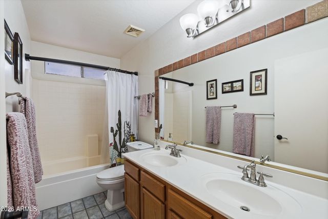 566 W COBBLESTONE Court, Casa Grande, AZ 85122