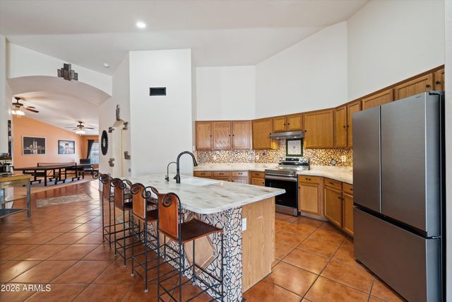 566 W COBBLESTONE Court, Casa Grande, AZ 85122