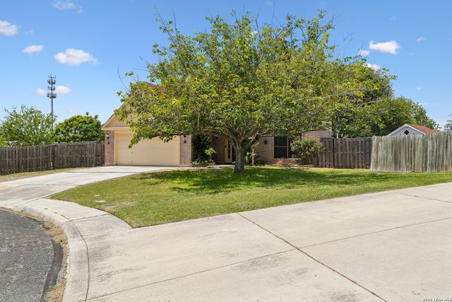 5810 ELK LAKE DR, San Antonio, TX 78244