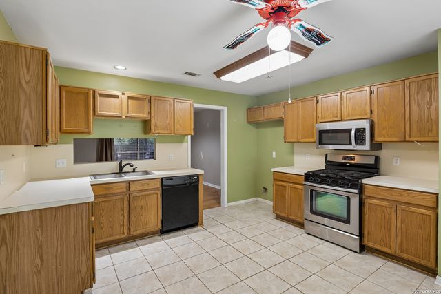 5810 ELK LAKE DR, San Antonio, TX 78244