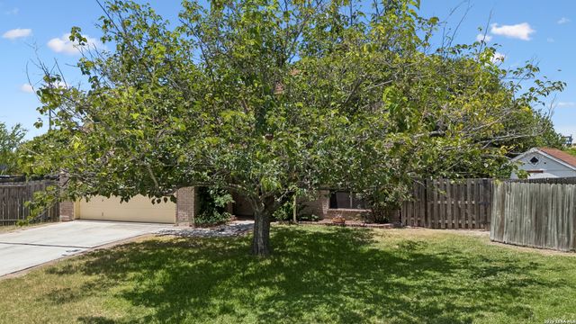 5810 ELK LAKE DR, San Antonio, TX 78244