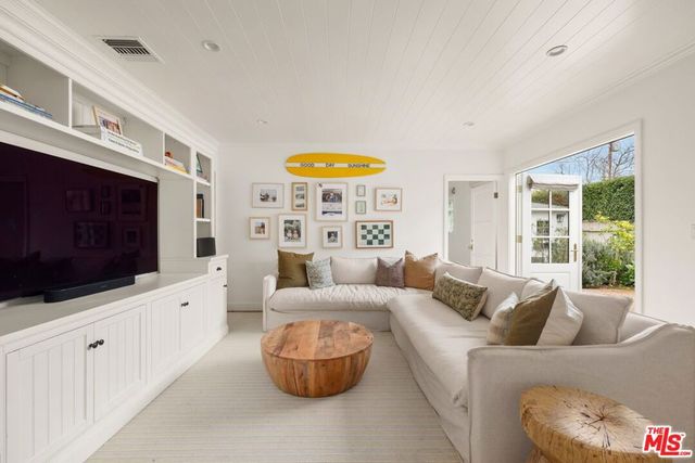 845 S Harvard Street, Santa Monica, CA 90403