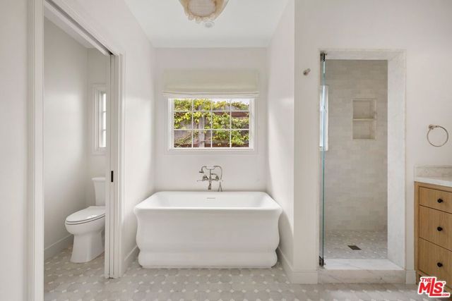 845 S Harvard Street, Santa Monica, CA 90403