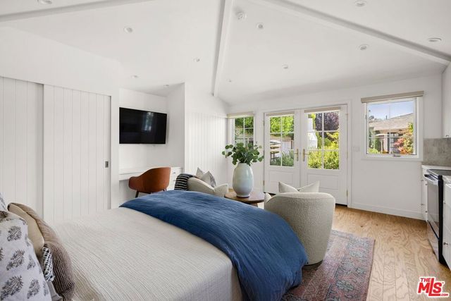 845 S Harvard Street, Santa Monica, CA 90403