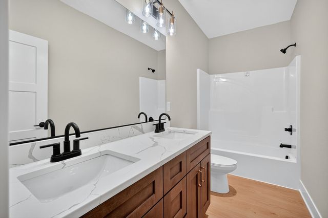 3794 NW 183rd Street, Clive, IA 50325