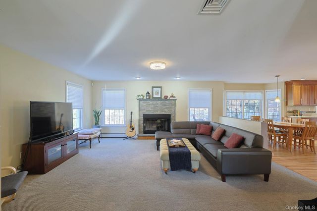 343 County Route 1, Warwick, NY 10990
