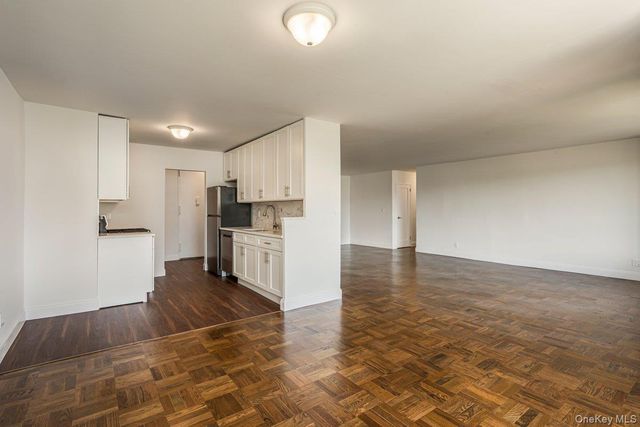 166-25 Powells Cove Boulevard 6M, Beechhurst, NY 11357