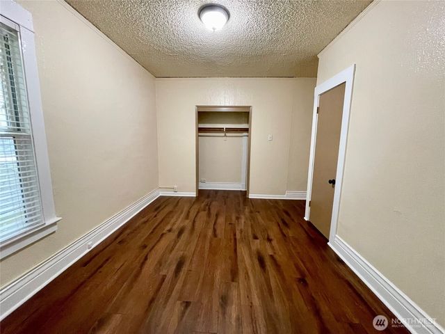 317 17th Avenue E, Seattle, WA 98112