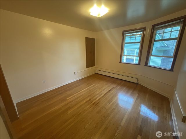 317 17th Avenue E, Seattle, WA 98112