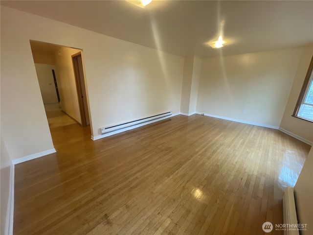 317 17th Avenue E, Seattle, WA 98112