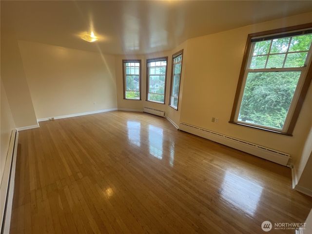 317 17th Avenue E, Seattle, WA 98112