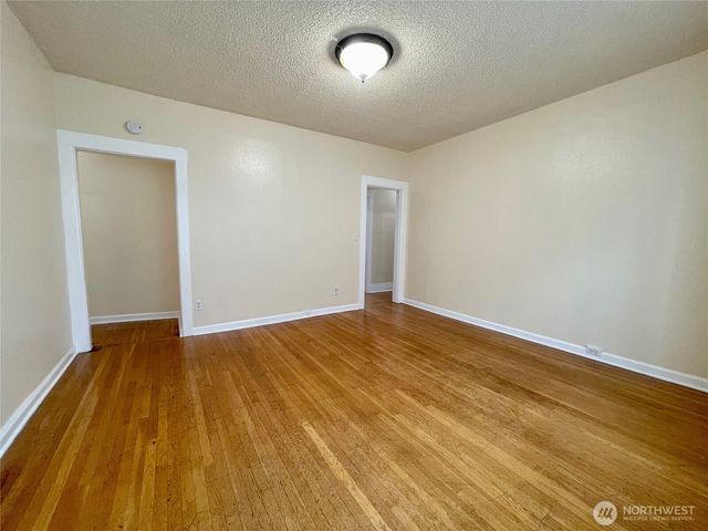 317 17th Avenue E, Seattle, WA 98112