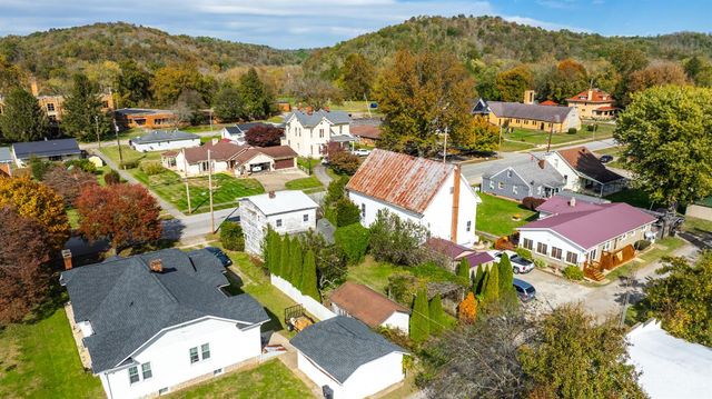 312 E Eighth Street, Manchester, OH 45144