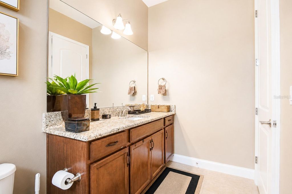 Image 26 of property listing at 13139 BROMBOROUGH DRIVE, Orlando, FL 32832