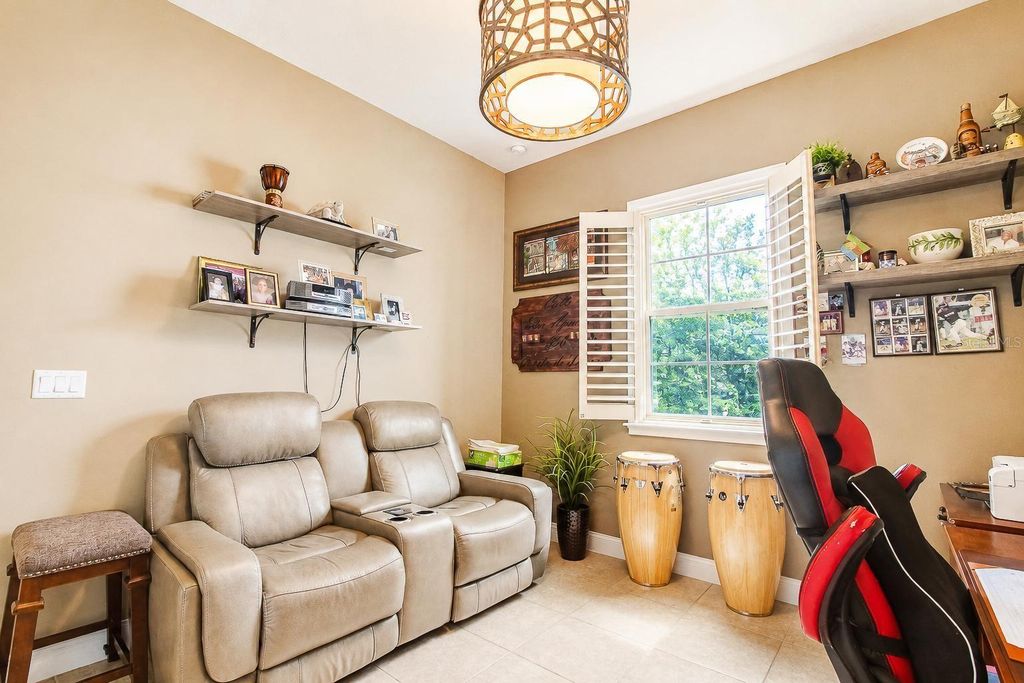 Image 32 of property listing at 13139 BROMBOROUGH DRIVE, Orlando, FL 32832