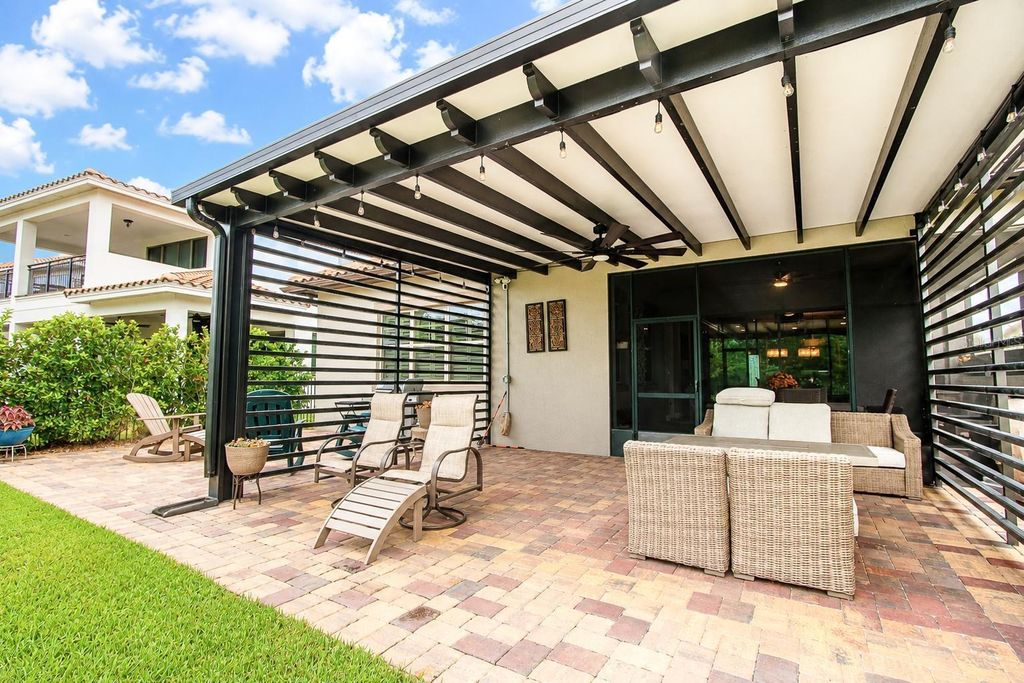 Image 45 of property listing at 13139 BROMBOROUGH DRIVE, Orlando, FL 32832