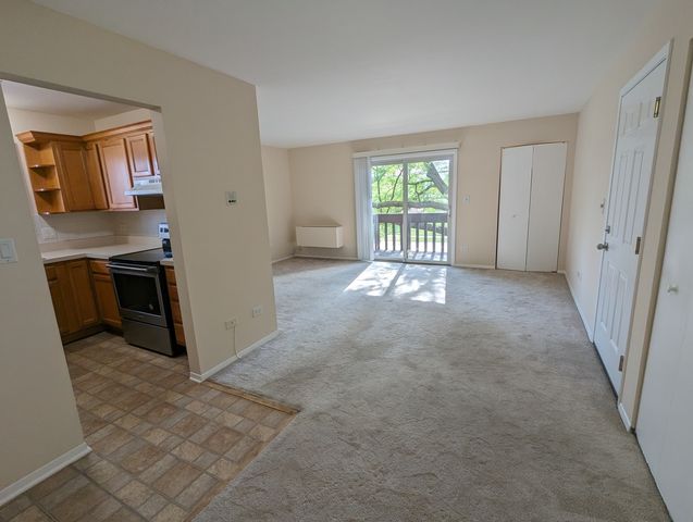 267 12th Street 6D, Wheeling, IL 60090