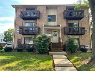 267 12th Street 6D, Wheeling, IL 60090