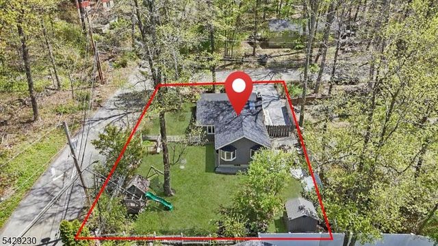 5 Sanoset Rd, Vernon Twp., NJ 07422