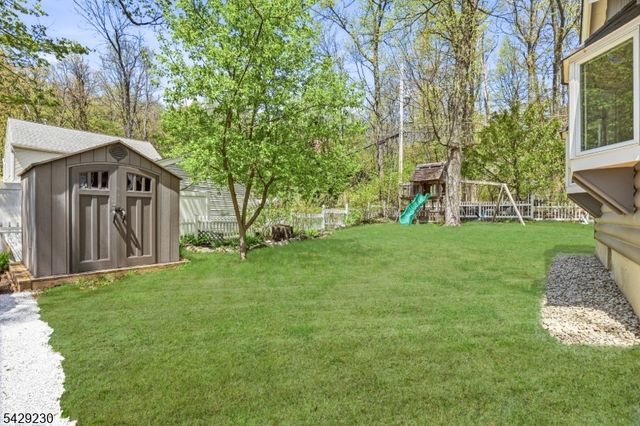 5 Sanoset Rd, Vernon Twp., NJ 07422