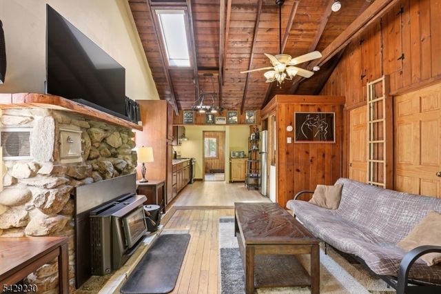 5 Sanoset Rd, Vernon Twp., NJ 07422