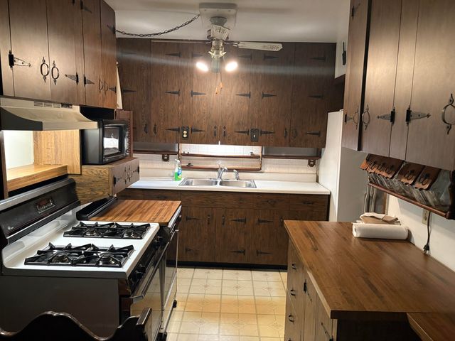 635 Oswego Road, Valparaiso, IN 46385