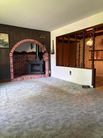 635 Oswego Road, Valparaiso, IN 46385