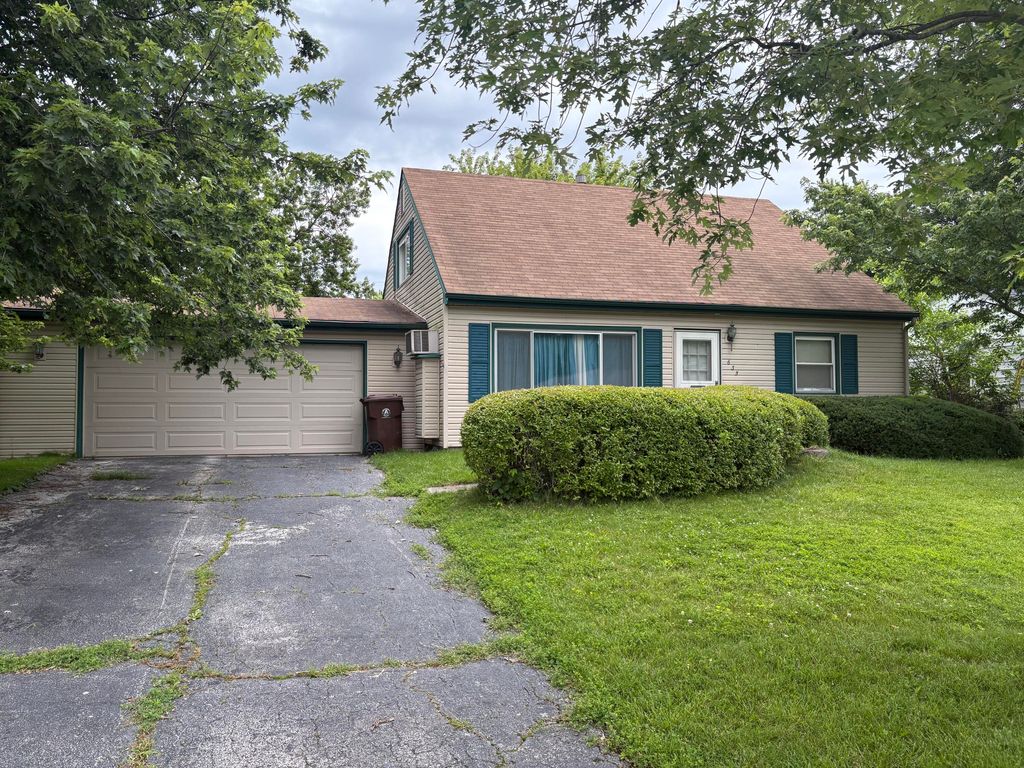 635 Oswego Road, Valparaiso, IN 46385