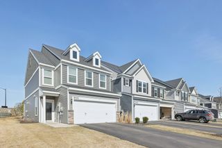 18528 60th Avenue N, Plymouth, MN 55446
