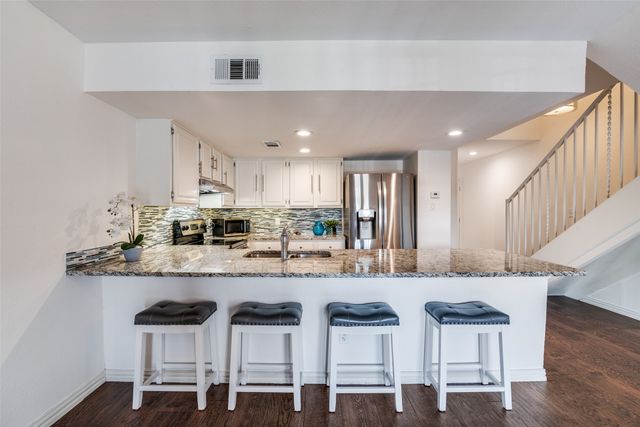 438 Yacht Club Drive F, Rockwall, TX 75032