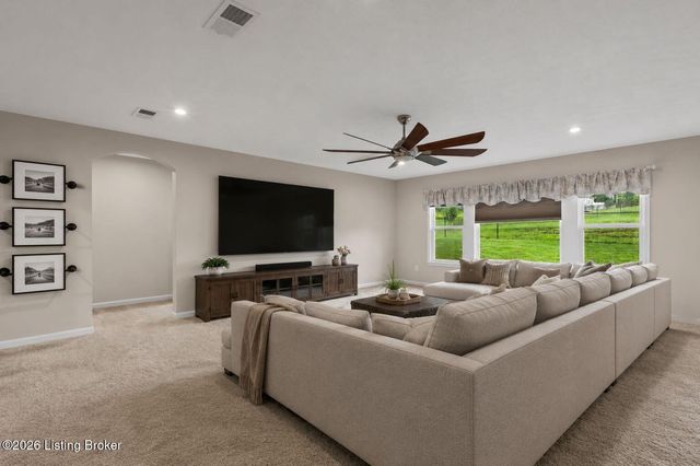 367 Copper Creek Dr, Mt Washington, KY 40047