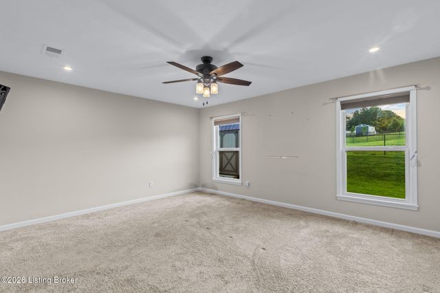 367 Copper Creek Dr, Mt Washington, KY 40047