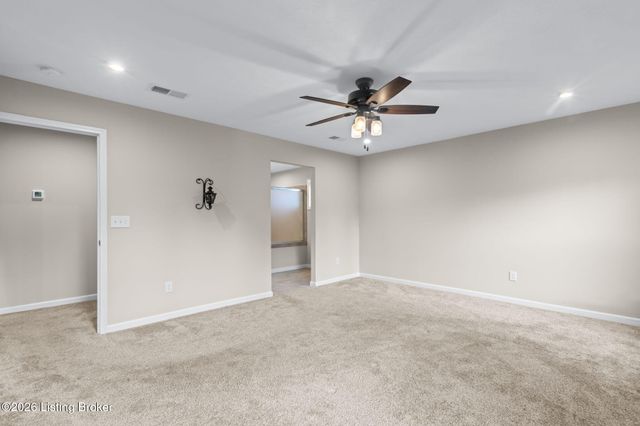 367 Copper Creek Dr, Mt Washington, KY 40047