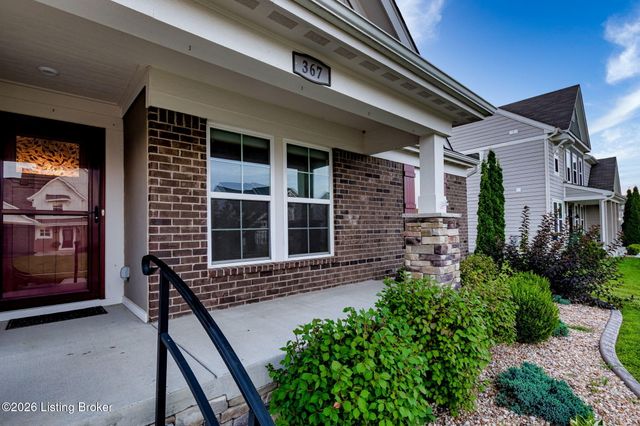 367 Copper Creek Dr, Mt Washington, KY 40047