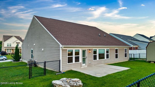 367 Copper Creek Dr, Mt Washington, KY 40047