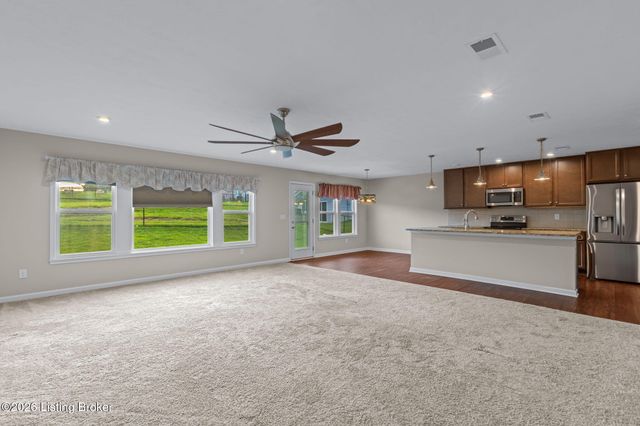 367 Copper Creek Dr, Mt Washington, KY 40047