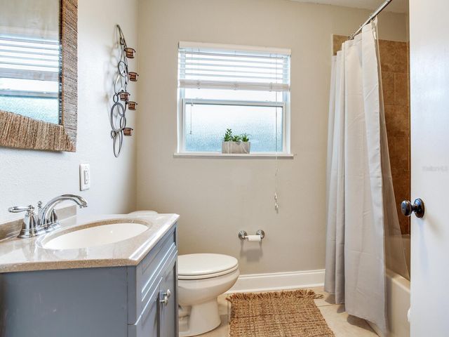 221 N CLEARVIEW AVENUE, Tampa, FL 33609