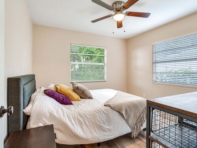 221 N CLEARVIEW AVENUE, Tampa, FL 33609
