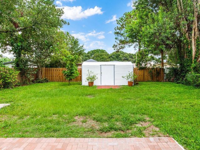 221 N CLEARVIEW AVENUE, Tampa, FL 33609