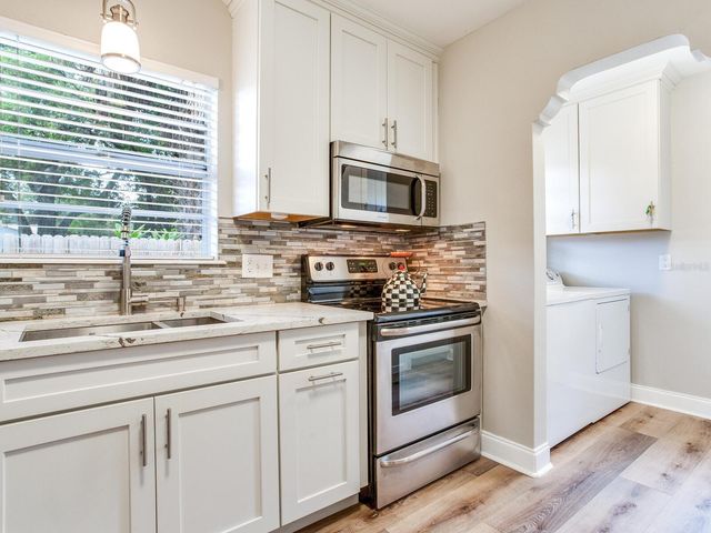 221 N CLEARVIEW AVENUE, Tampa, FL 33609