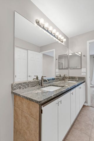 1028 Rockport Drive, Carol Stream, IL 60188