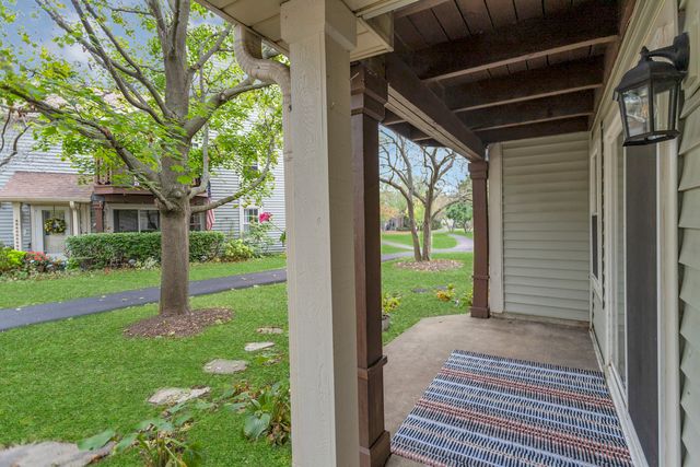 1028 Rockport Drive, Carol Stream, IL 60188