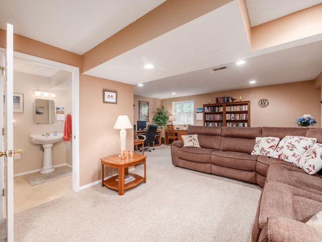 4804 Leybourne Drive, Hilliard, OH 43026