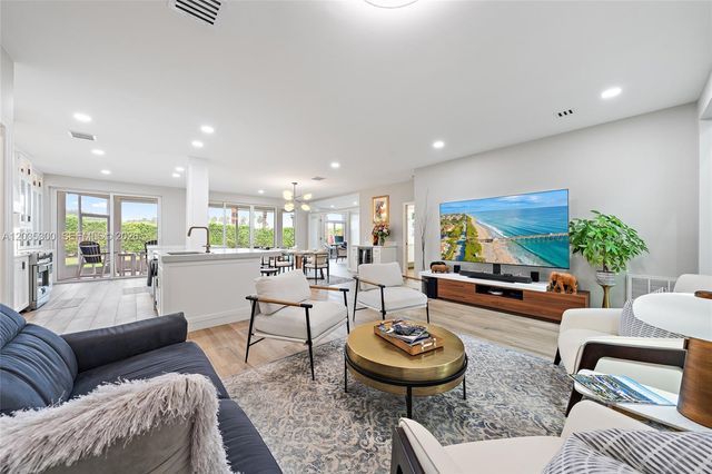 316 Spyglass Way, Jupiter, FL 33477