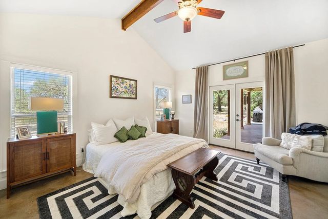 188 Mull Rd, Kerrville, TX 78028