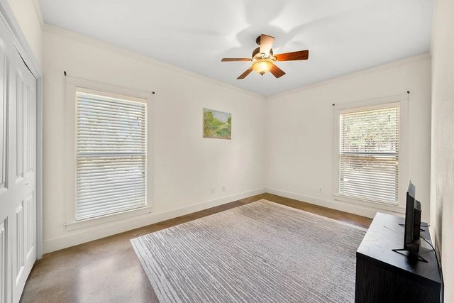 188 Mull Rd, Kerrville, TX 78028