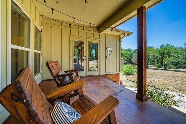 188 Mull Rd, Kerrville, TX 78028