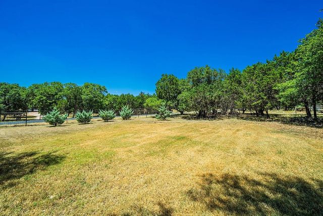 188 Mull Rd, Kerrville, TX 78028