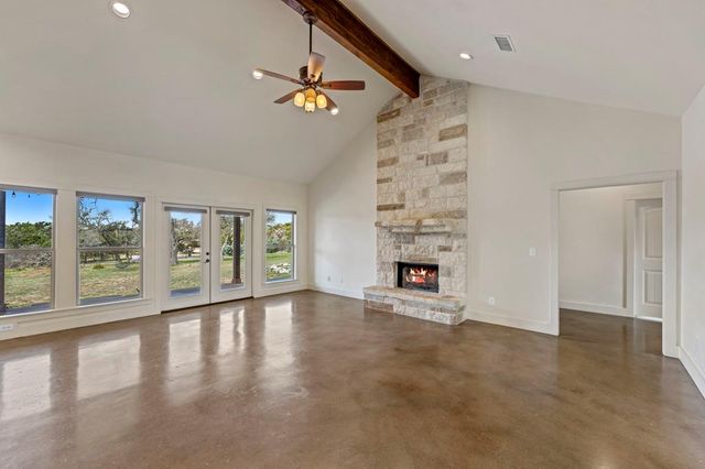 188 Mull Rd, Kerrville, TX 78028